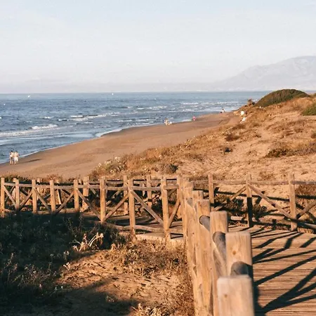 Bright Pool Walk To - Playa Real - Pass The Keys * Marbella
