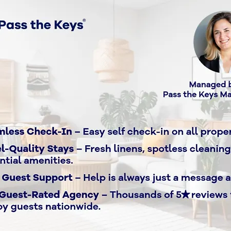 Bright Pool Walk To - Playa Real - Pass The Keys *