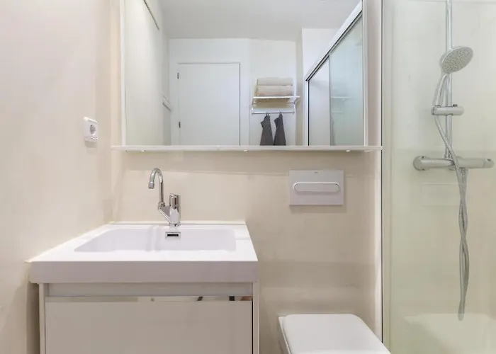 Apartamento Bright Pool Walk To - Playa Real - Pass The Keys Marbella