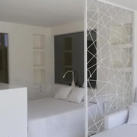 Apartment Bright Pool Walk To - Playa Real - Pass The Keys