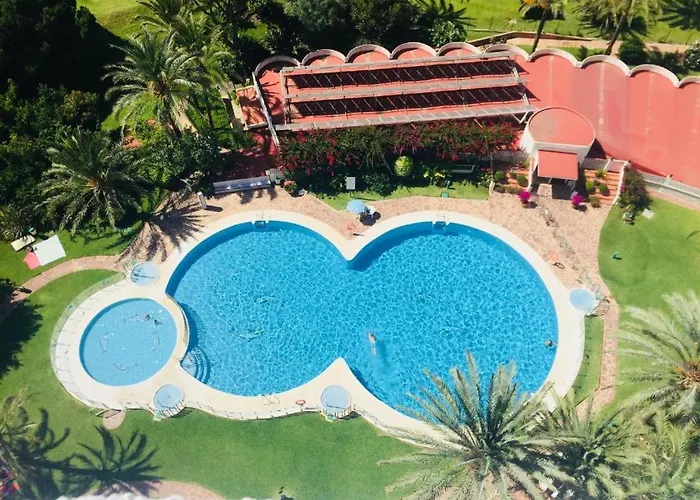 Bright Pool Walk To - Playa Real - Pass The Keys Apartment *