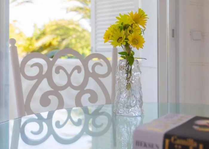 Bright Pool Walk To - Playa Real - Pass The Keys Apartment Marbella